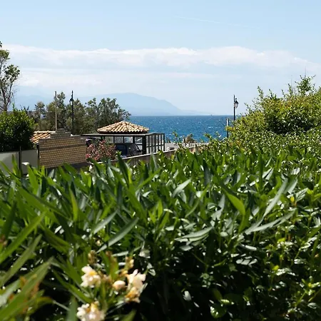 Elisa Seaside Luxury Appartement *