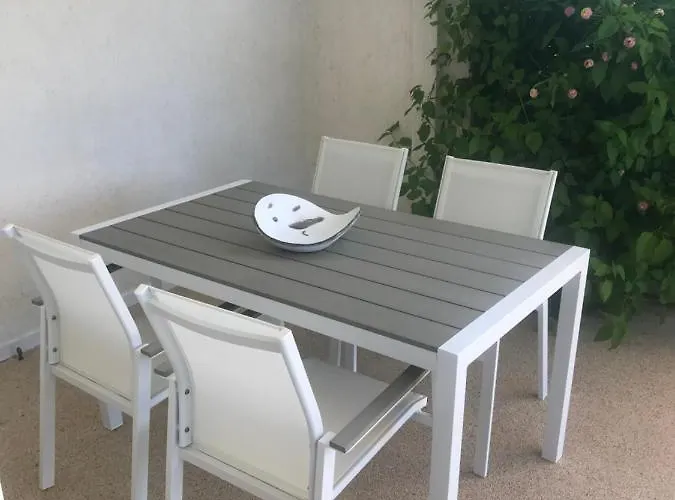 Elisa Seaside Luxury Apartament *